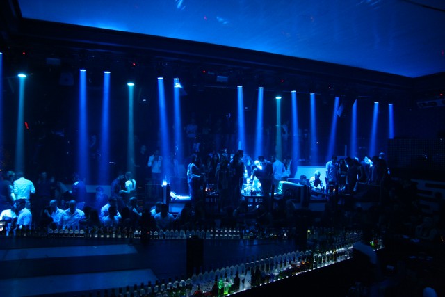 Eller Van Buuren & Chris Jones
